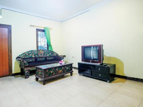 Imagen general del Hotel SPOT ON 91606 Nadin Guest House Syariah. Foto 7