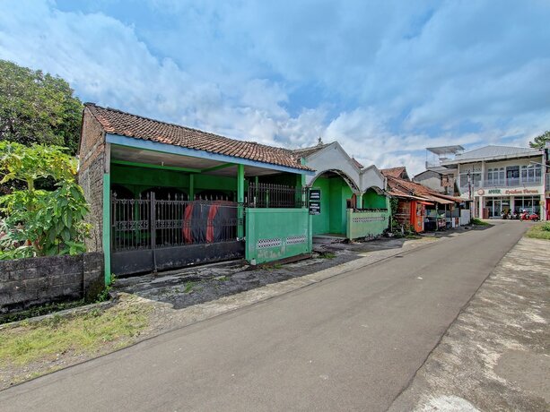 Imagen general del Hotel SPOT ON 91764 Griya Amarta Syariah. Foto 12