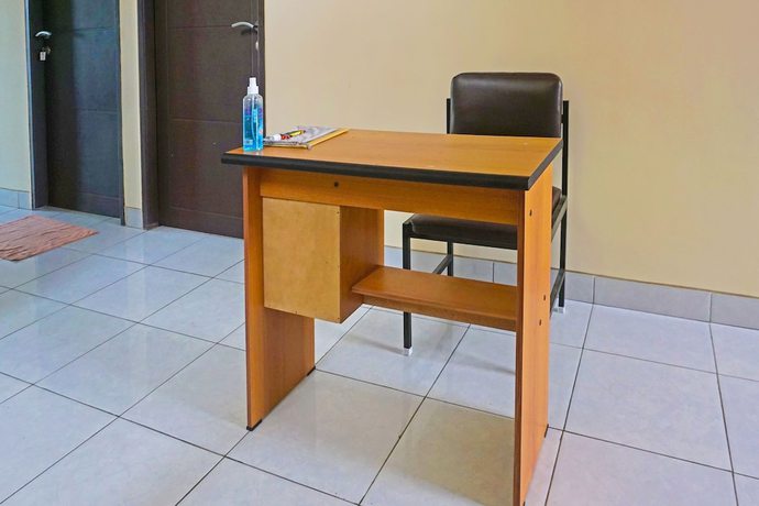 Imagen de los interiores del Hotel SPOT ON 91786 Kilana Homestay. Foto 12