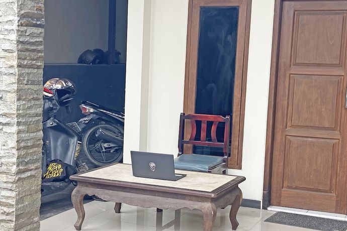 Imagen de los interiores del Hotel SPOT ON 92042 Sumber Rejo Homestay. Foto 17