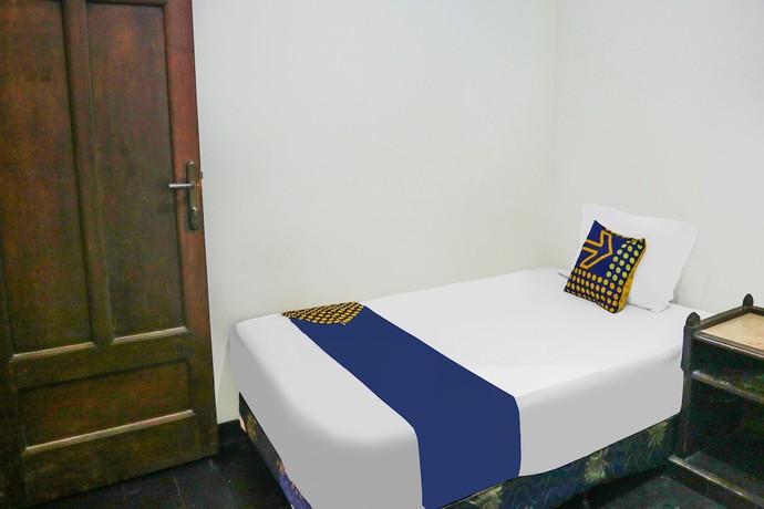 Imagen de la habitación del Hotel SPOT ON 92063 Balebat Endah Syariah. Foto 3