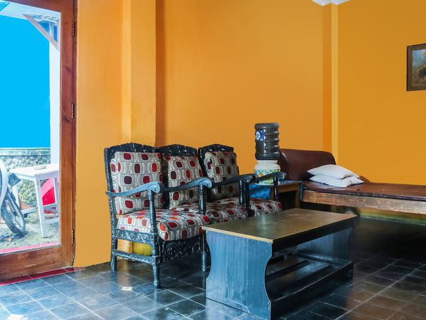 Imagen de los interiores del Hotel SPOT ON 92063 Balebat Endah Syariah. Foto 16