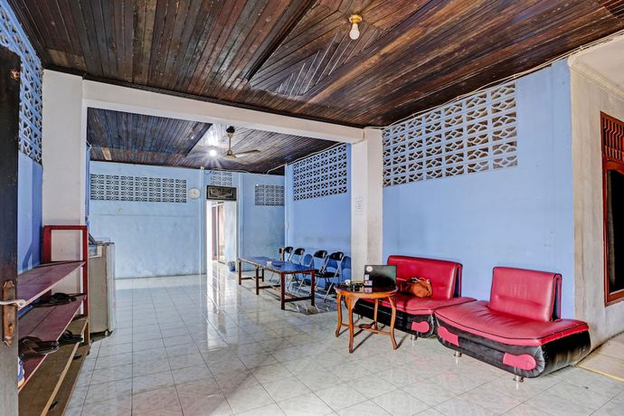 Imagen de los interiores del Hotel SPOT ON 92208 Andira Syariah. Foto 19