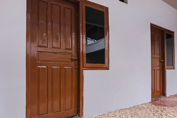 Imagen de los interiores del Hotel SPOT ON 92421 City Kost Syariah. Foto 17