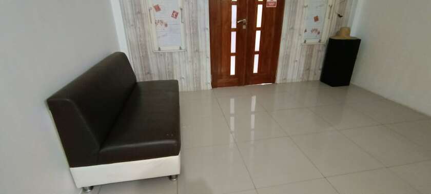 Imagen general del Hotel SPOT ON 92458 Azeela Kost Syariah. Foto 5