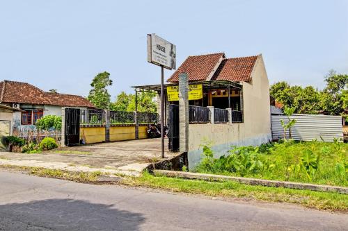 Imagen general del Hotel SPOT ON 92515 Timoti Guest House. Foto 14