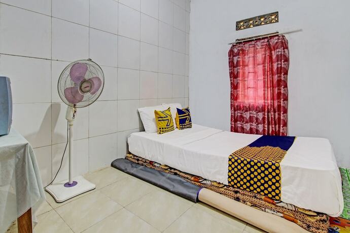 Imagen general del Hotel SPOT ON 92535 Guest House Pak Darso. Foto 11
