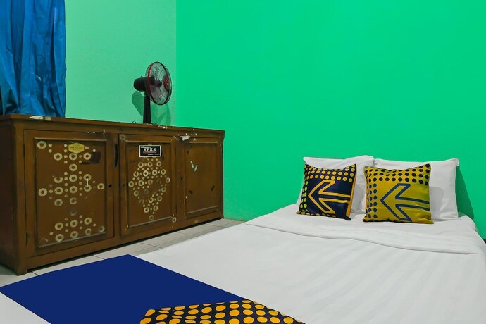 Imagen de la habitación del Hotel SPOT ON 92610 Barokah Kostel Syariah. Foto 18