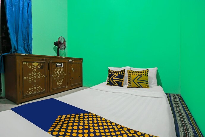 Imagen de la habitación del Hotel SPOT ON 92610 Barokah Kostel Syariah. Foto 20