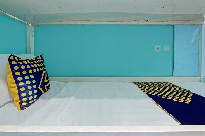 Imagen de la habitación del Hotel SPOT ON 92611 Lobak Hostel Capsule. Foto 20