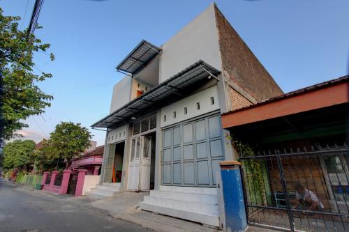 Imagen general del Hotel SPOT ON 92828 Galih Kost 1 Syariah. Foto 14