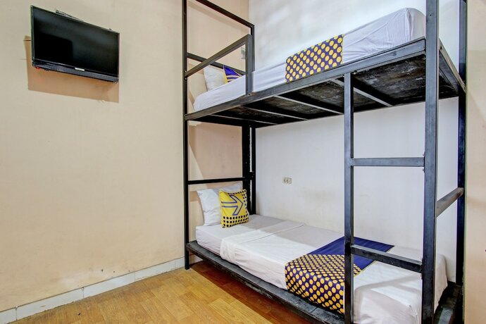Imagen general del Hotel SPOT ON 92850 Cindelaras Bandb Bunk Bed. Foto 8