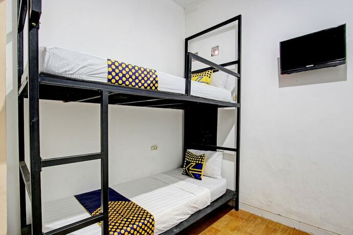 Imagen general del Hotel SPOT ON 92850 Cindelaras Bandb Bunk Bed. Foto 9