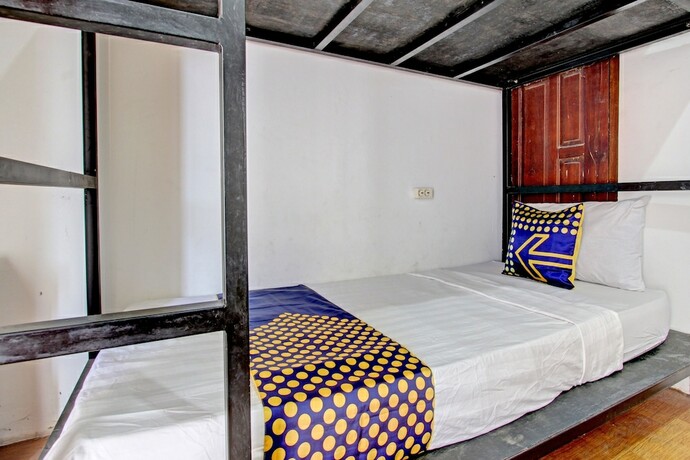 Imagen general del Hotel SPOT ON 92850 Cindelaras Bandb Bunk Bed. Foto 16