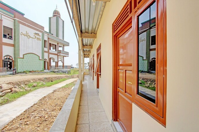 Imagen general del Hotel SPOT ON 92930 Syifa Guest House Syariah. Foto 15
