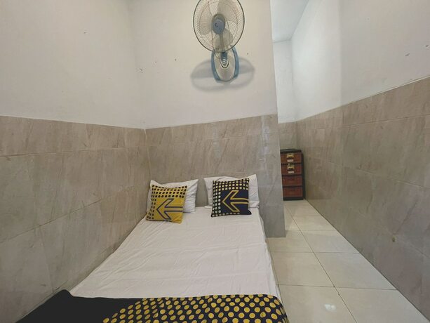Imagen general del Hotel SPOT ON 93035 Karman\'s Sari Homestay Syariah. Foto 1