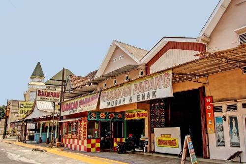 Imagen general del Hotel SPOT ON 93182 Jaya Kusuma. Foto 17