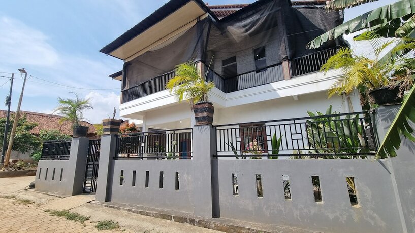 Imagen general del Hotel SPOT ON 93367 Wisma Sidosari Syariah. Foto 4