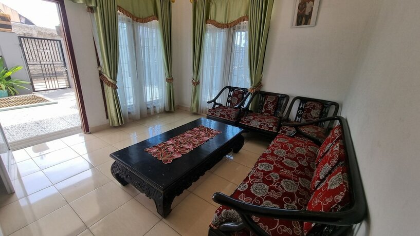 Imagen general del Hotel SPOT ON 93367 Wisma Sidosari Syariah. Foto 13