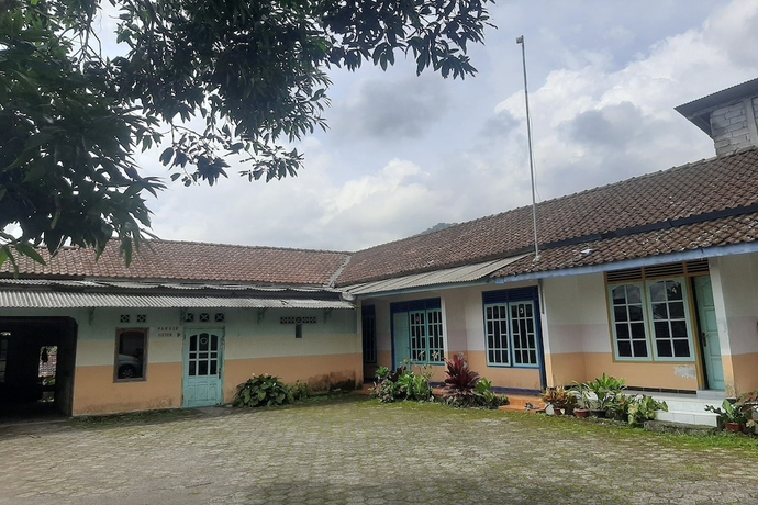 Imagen general del Hotel SPOT ON 93596 Pondok Wisata Pesona Asri. Foto 3