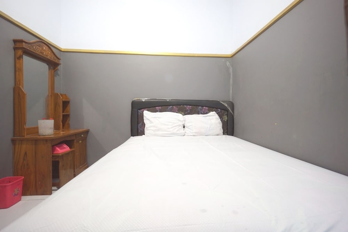 Imagen de la habitación del Hotel SPOT ON 93620 Anisa Homestay Syariah. Foto 3