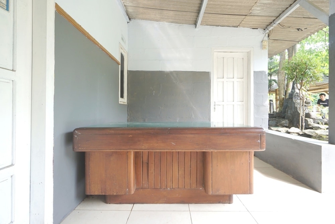 Imagen de los interiores del Hotel SPOT ON 93620 Anisa Homestay Syariah. Foto 18