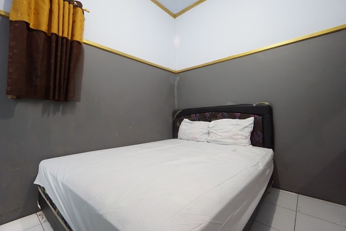 Imagen de la habitación del Hotel SPOT ON 93620 Anisa Homestay Syariah. Foto 6