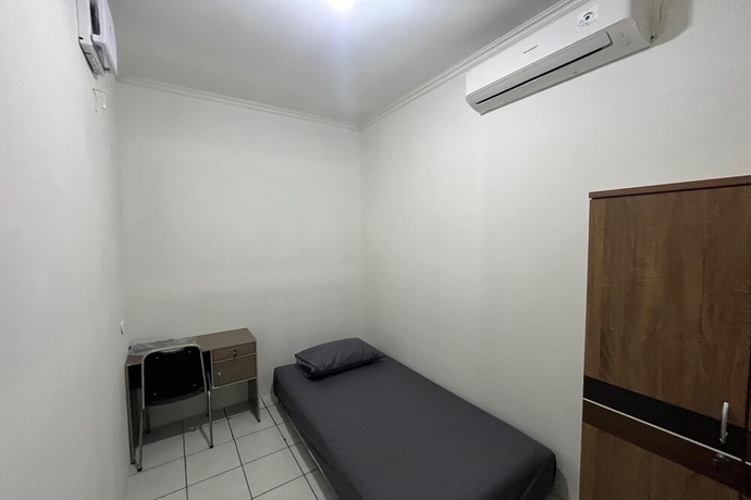 Imagen de la habitación del Hotel SPOT ON 93624 Damai 3 Guest House. Foto 1