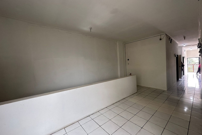 Imagen de los interiores del Hotel SPOT ON 93624 Damai 3 Guest House. Foto 13