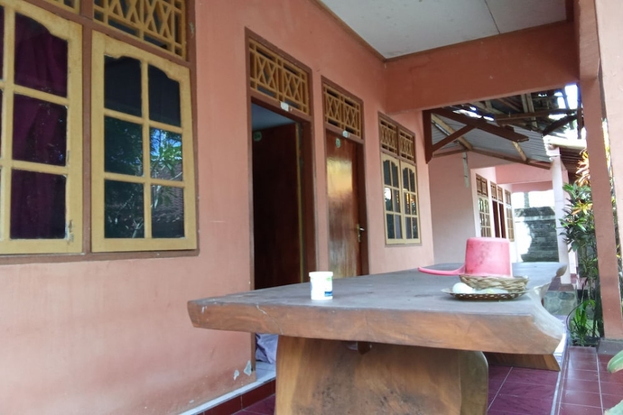 Imagen de los interiores del Hotel SPOT ON 93640 Dannis Homestay. Foto 15