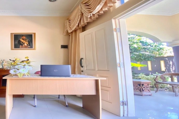 Imagen de los interiores del Hotel SPOT ON 93711 Kenzie Bunkbed Syariah. Foto 15