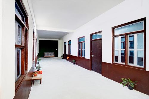 Imagen general del Hotel SPOT ON Lakshya Ghatampur. Foto 2