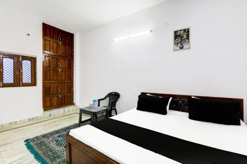 Imagen de la habitación del Hotel SPOT ON Ridhi Vinayak Stay. Foto 20