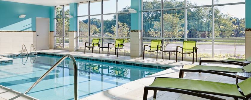 Imagen de la piscina del Hotel SPRINGHILL SUITES KANSAS CITY NORTHEAST. Foto 20