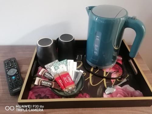 Imagen general del Hotel SQUARE HOTEL, Nimes. Foto 13