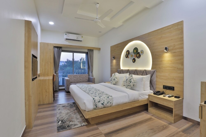 Imagen de la habitación del Hotel SR Laxmi. Foto 13