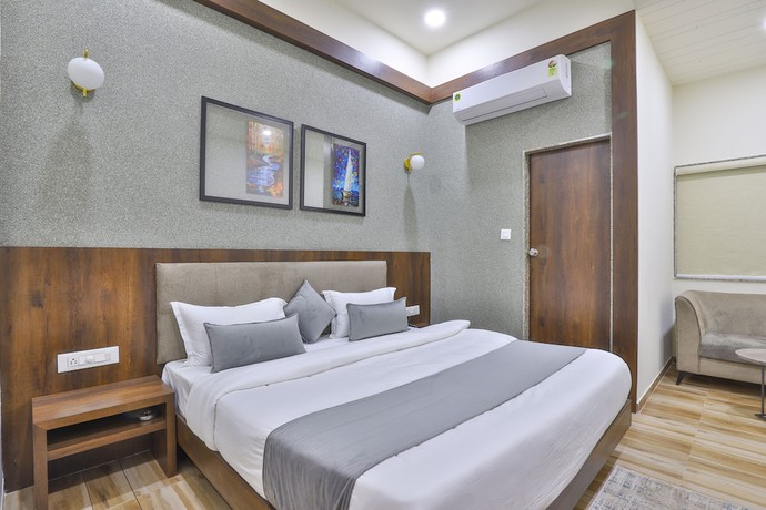 Imagen de la habitación del Hotel SR Regency. Foto 3