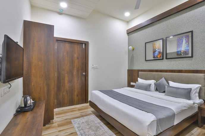 Imagen de la habitación del Hotel SR Regency. Foto 6