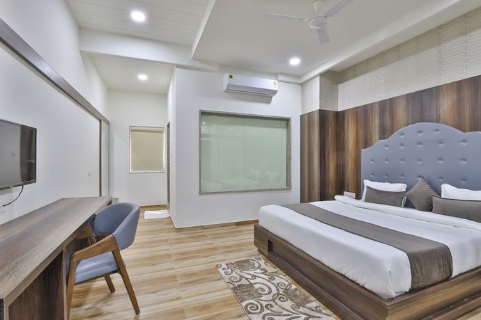 Imagen de la habitación del Hotel SR Regency. Foto 8