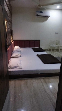 Imagen de la habitación del Hotel SR Siddhivinayak. Foto 7