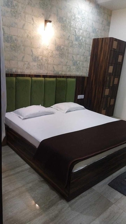 Imagen de la habitación del Hotel SR Siddhivinayak. Foto 9