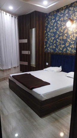 Imagen de la habitación del Hotel SR Siddhivinayak. Foto 16