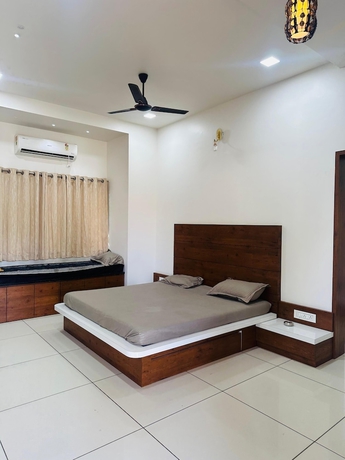 Imagen de la habitación del Hotel SRK Farm and Resort. Foto 9