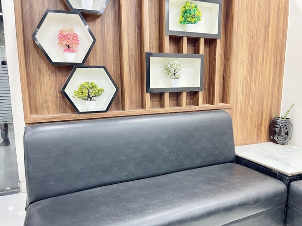Imagen de los interiores del Hotel SRK - near Temple. Foto 15