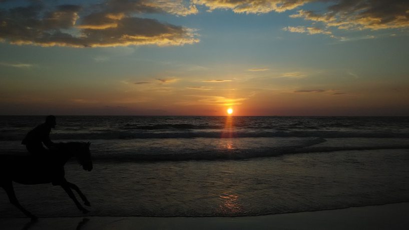 Imagen general del Hotel SS Beach Resort. Foto 2