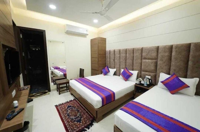 Imagen de la habitación del Hotel SS Royal. Foto 5