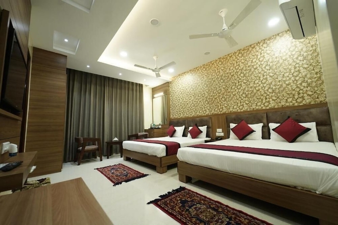 Imagen de la habitación del Hotel SS Royal. Foto 8