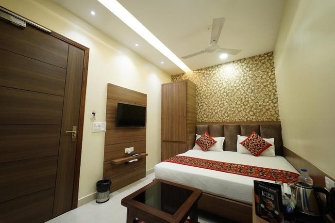 Imagen de la habitación del Hotel SS Royal. Foto 9