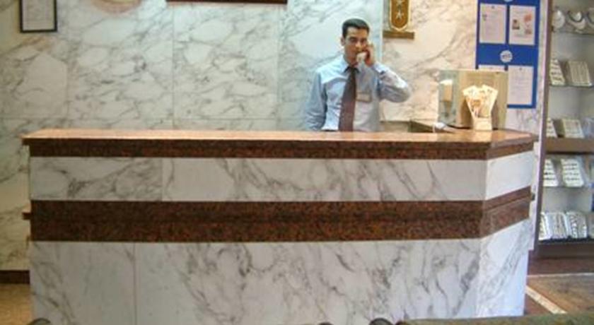 Imagen de los interiores del Hotel ST. JOSEPH. Foto 5