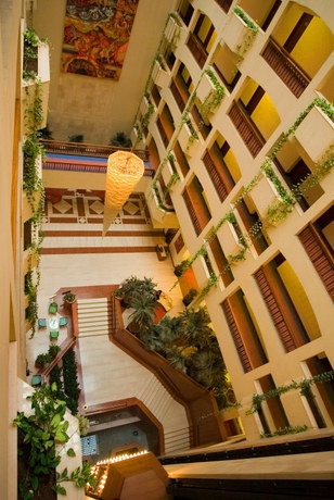 Imagen de los interiores del Hotel ST. RAPHAEL RESORT. Foto 5